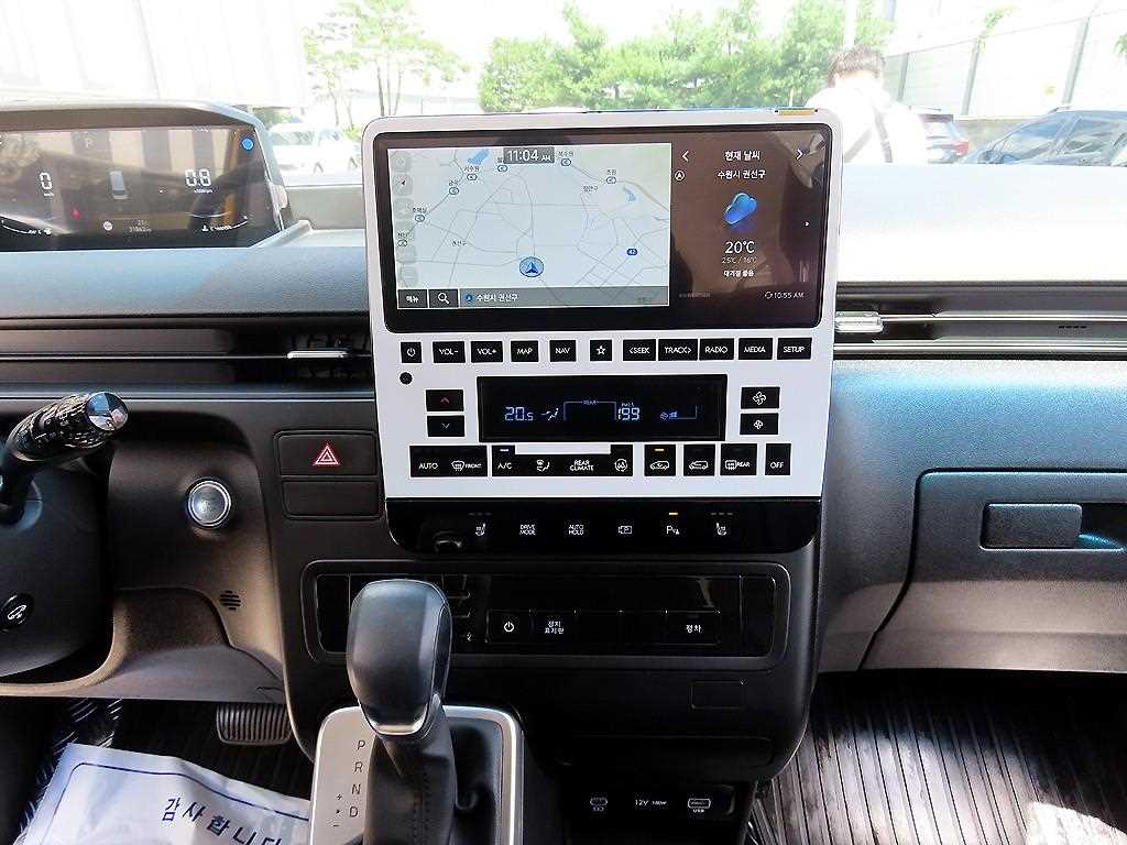 HYUNDAI Staria - Vista 12