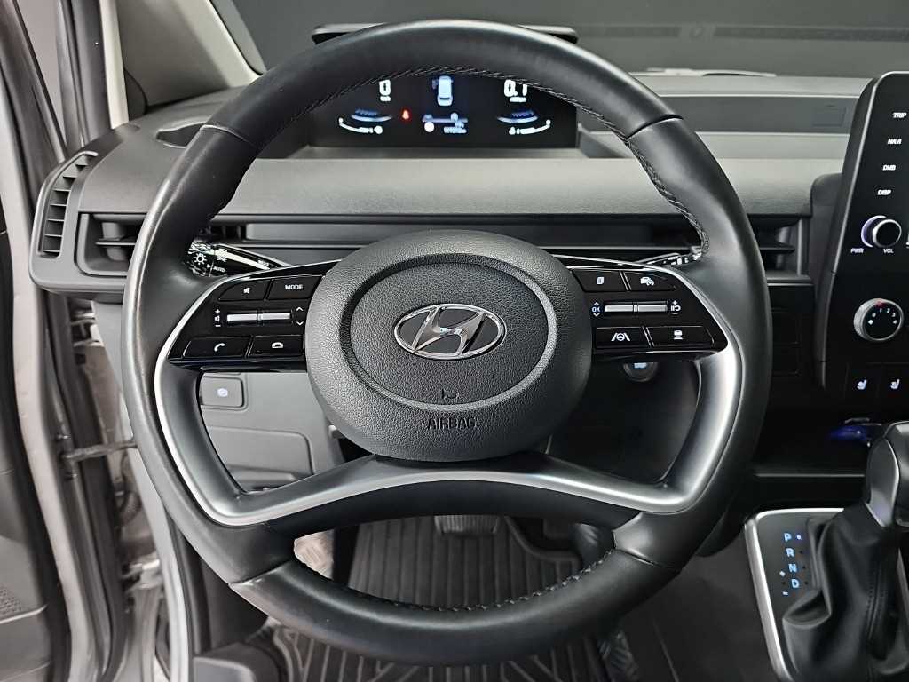 HYUNDAI Staria - Vista 9