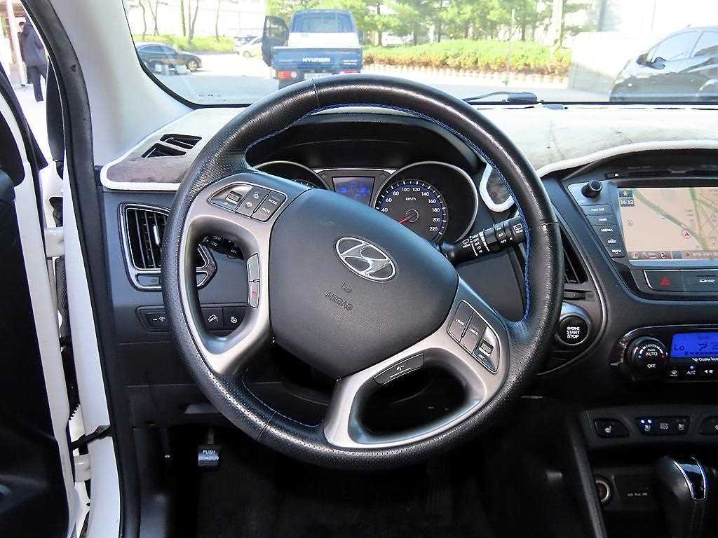 HYUNDAI Tucson - Vista 8