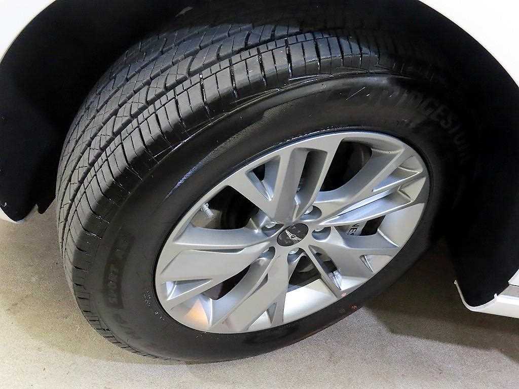 Genesis GV70 2025 Blanco - Importación desde Corea - HF Imports Iquique - Foto 20