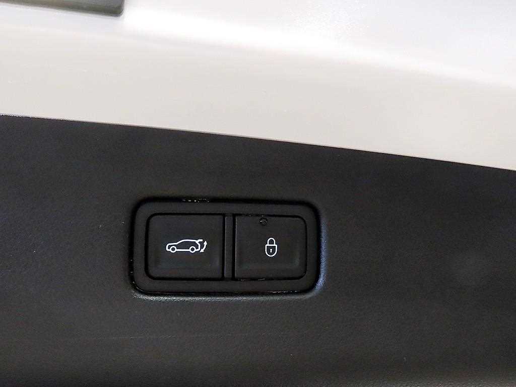 Genesis GV70 2025 Blanco - Importación desde Corea - HF Imports Iquique - Foto 15