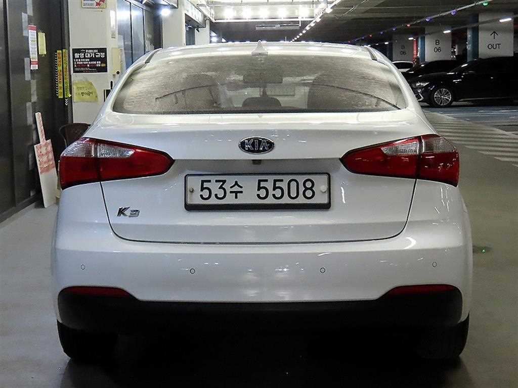 KIA K3 - Vista 5