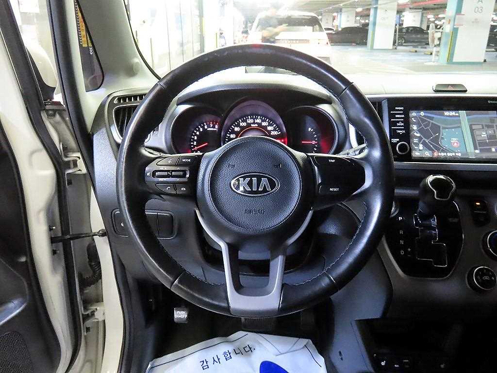 KIA Ray - Vista 8