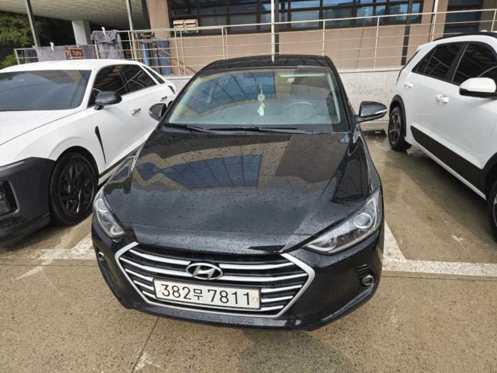 HYUNDAI Avante 2018 Negro - Importación desde Corea - HF Imports Iquique - Foto 1