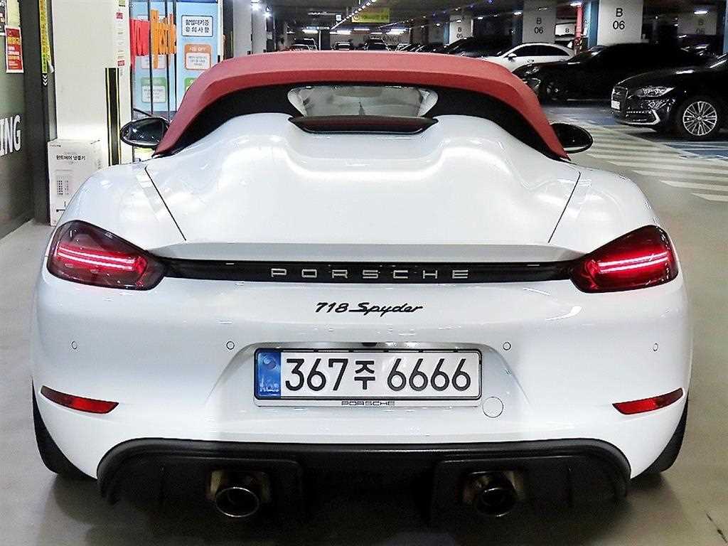 Porsche 718 - Vista 10