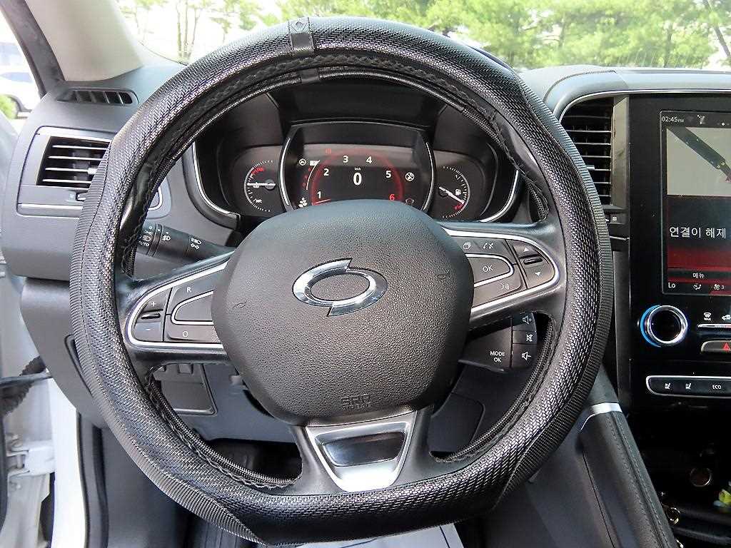 SAMSUNG QM6 - Vista 8