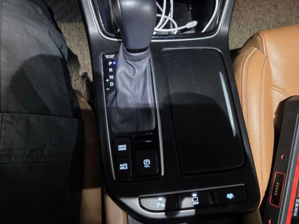 HYUNDAI Grandeur - Vista 9