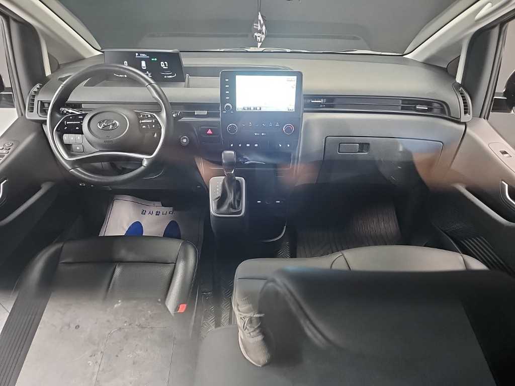 HYUNDAI Staria - Vista 7
