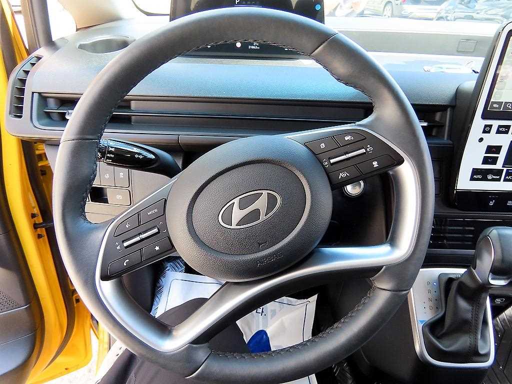 HYUNDAI Staria - Vista 8