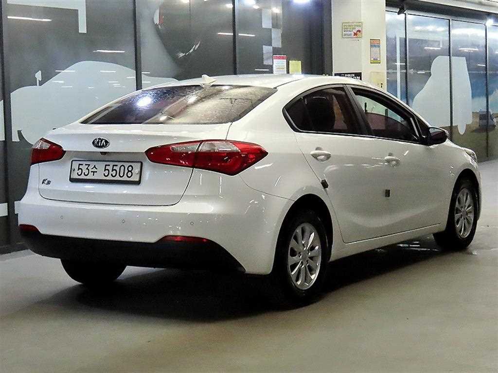 KIA K3 - Vista 4