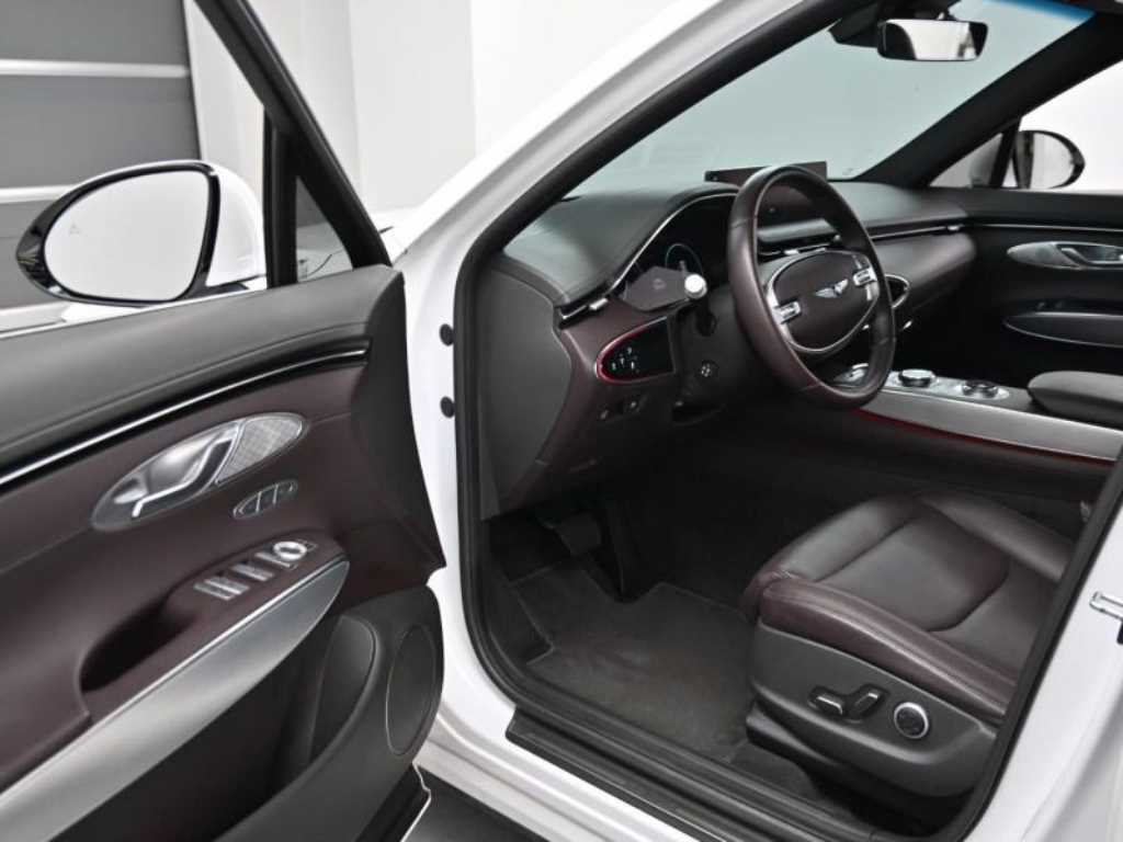 Genesis GV70 - Vista 12