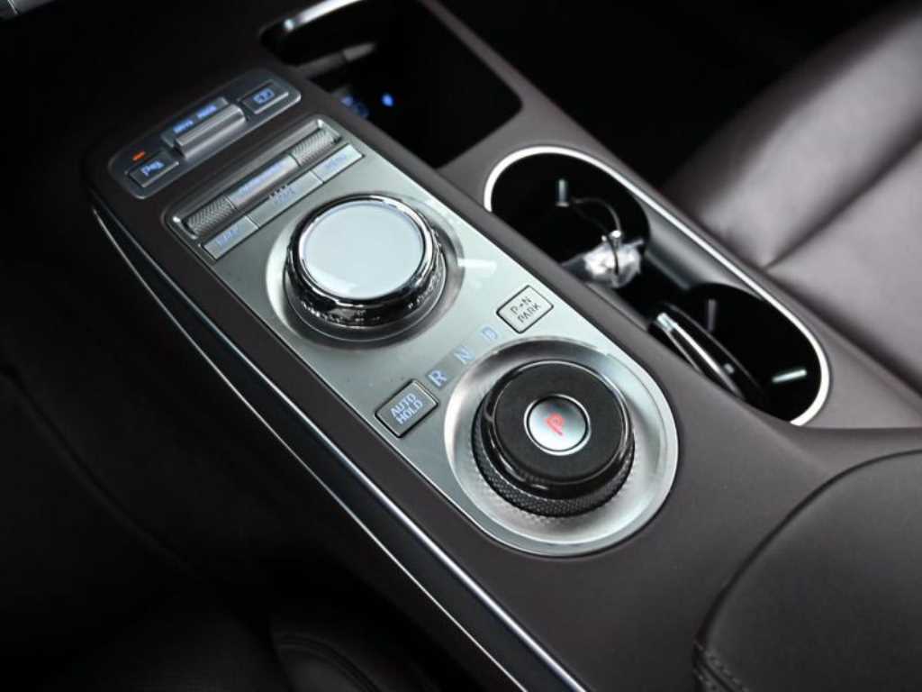 Genesis GV70 - Vista 10