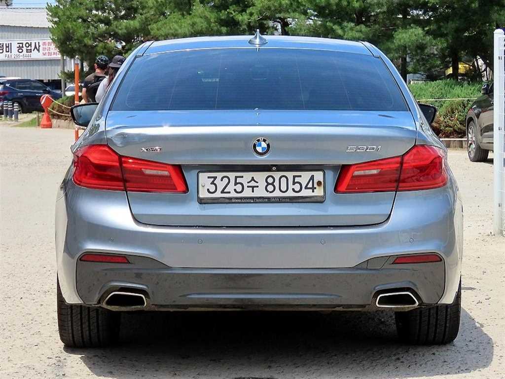 BMW 5 Series - Vista 4