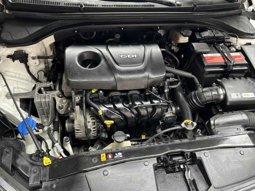 HYUNDAI Avante 2016 Blanco - Importación desde Corea - HF Imports Iquique - Foto 16