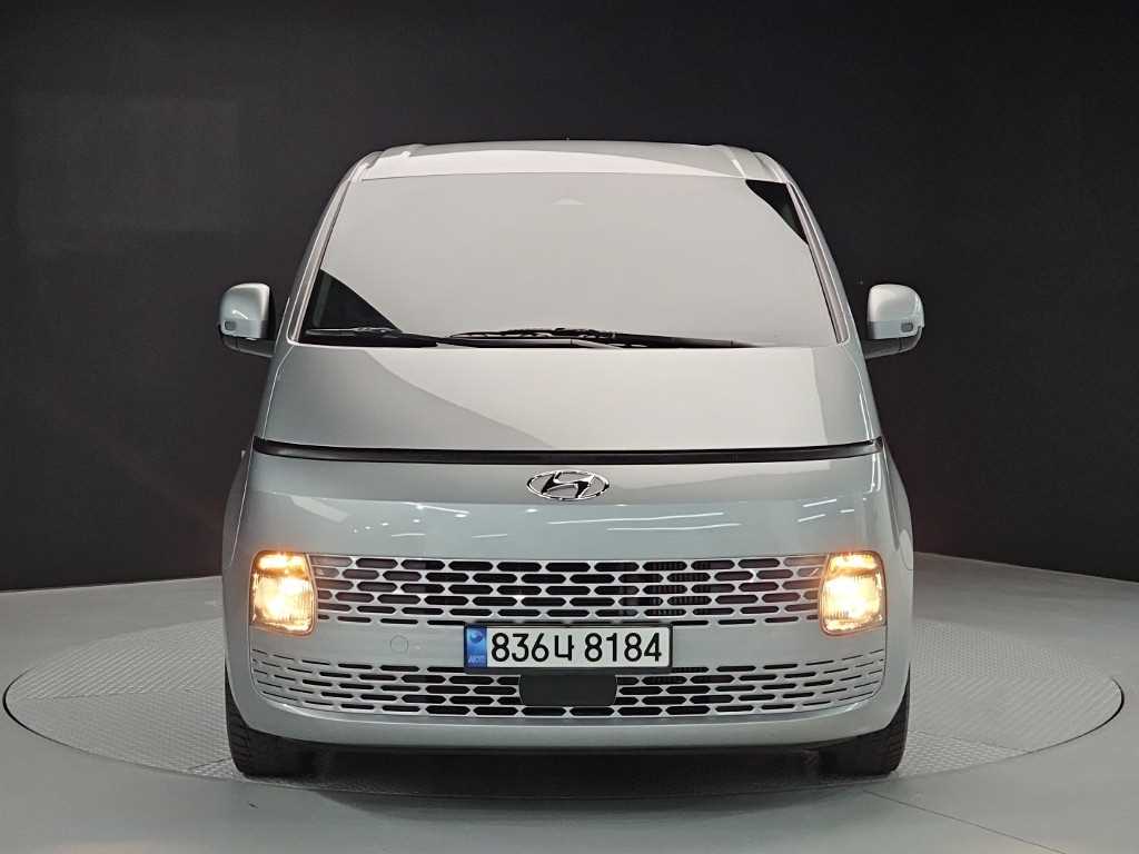 HYUNDAI Staria - Vista 2