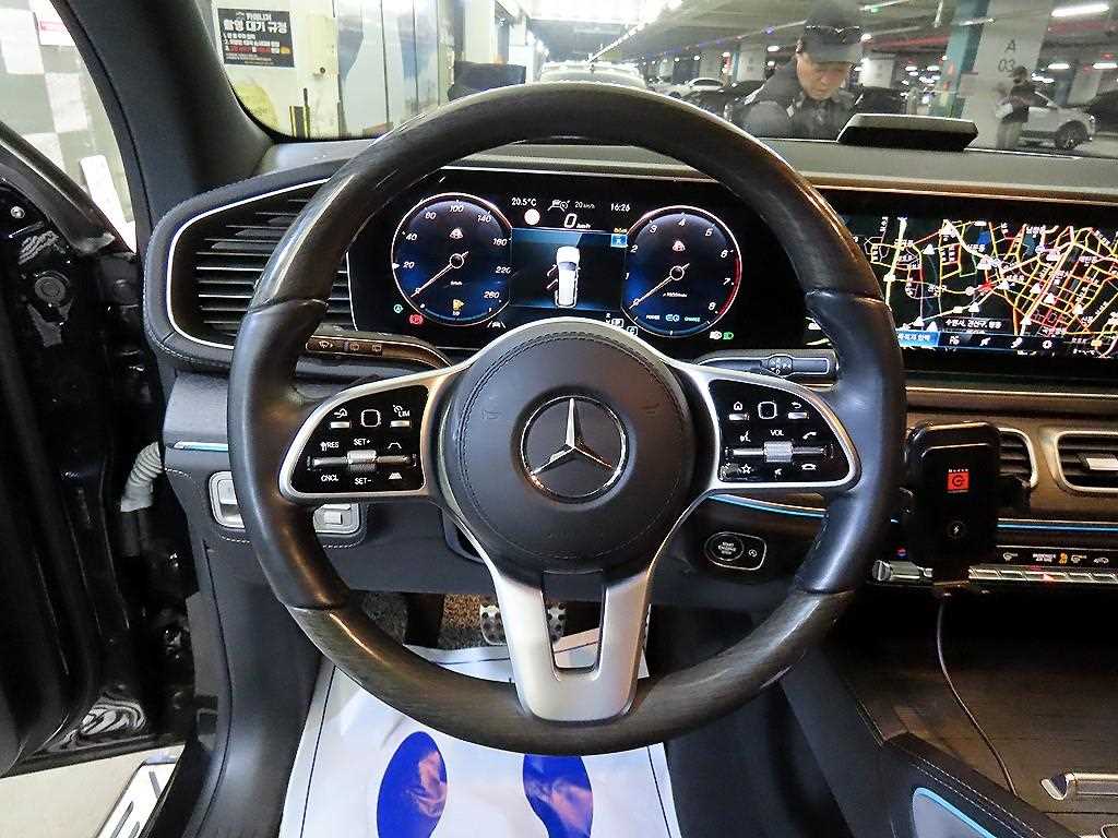 Mercedes Benz GLS Class - Vista 8