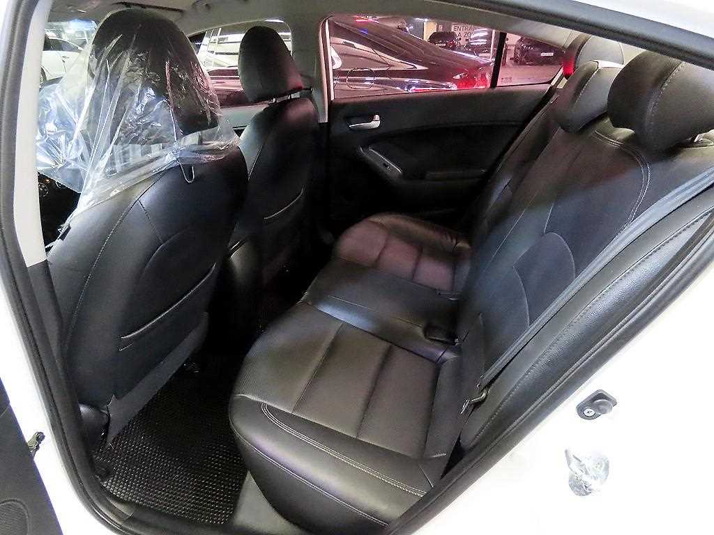KIA K3 - Vista 7
