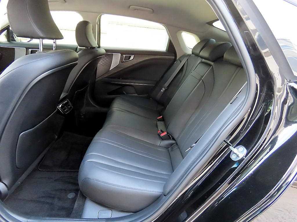 KIA K8 - Vista 6