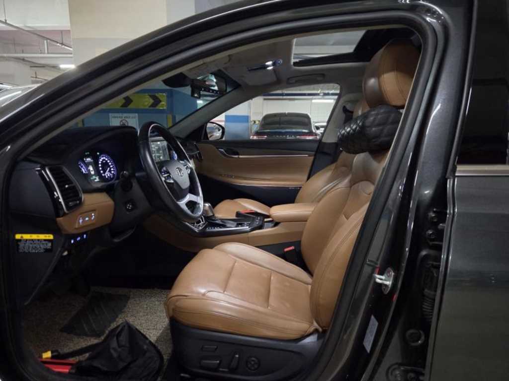 HYUNDAI Grandeur - Vista 11