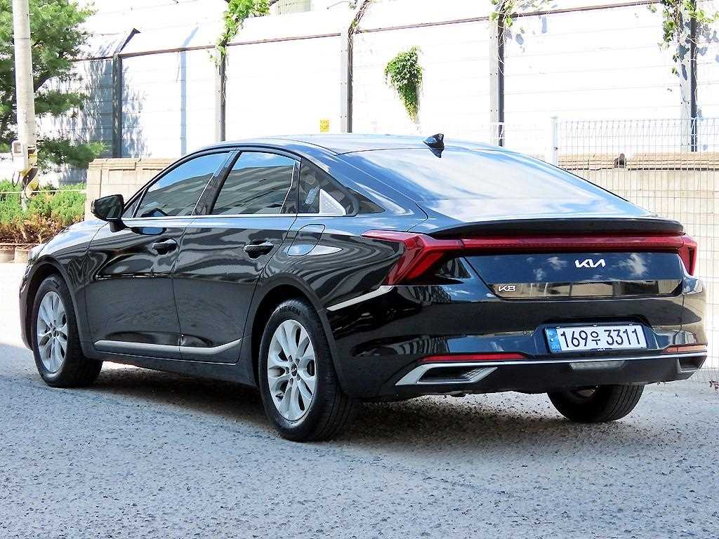 KIA K8 - Vista 3