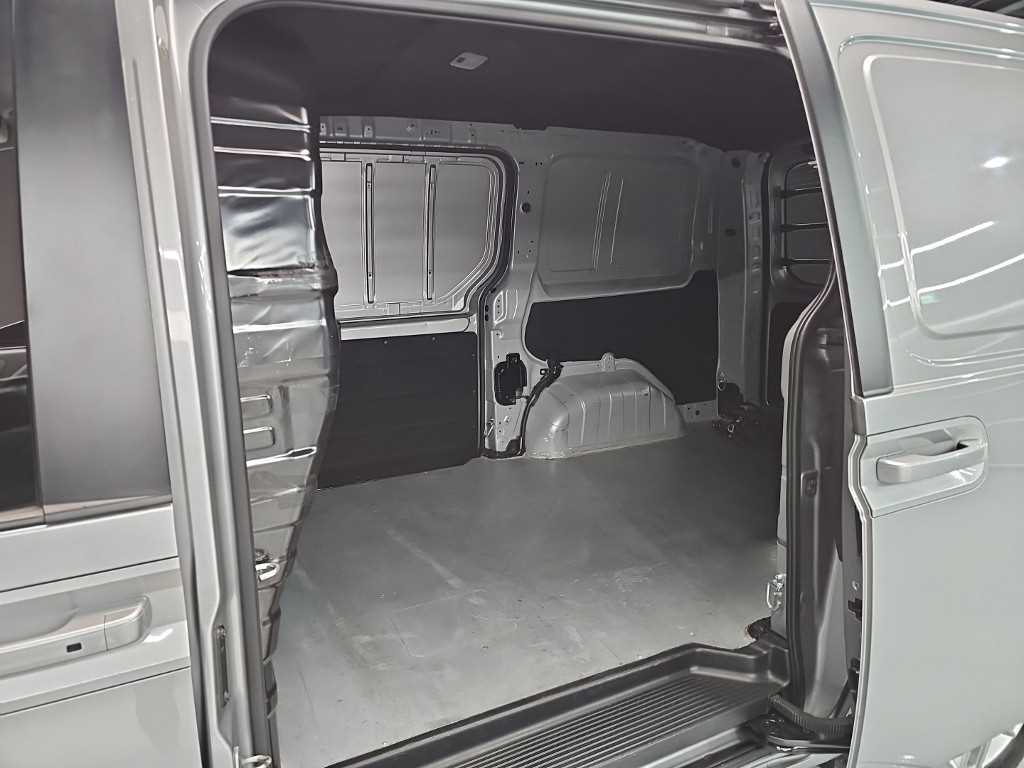 HYUNDAI Staria - Vista 12