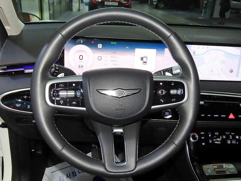 Genesis GV70 - Vista 8