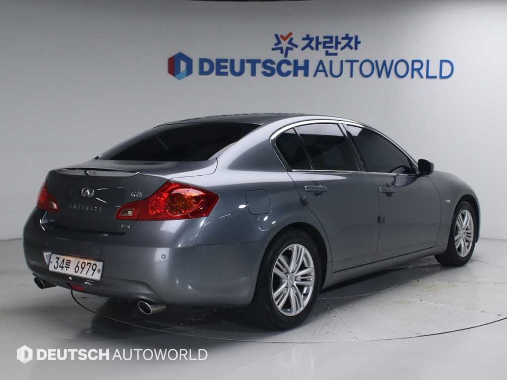 Infiniti G - Vista 2