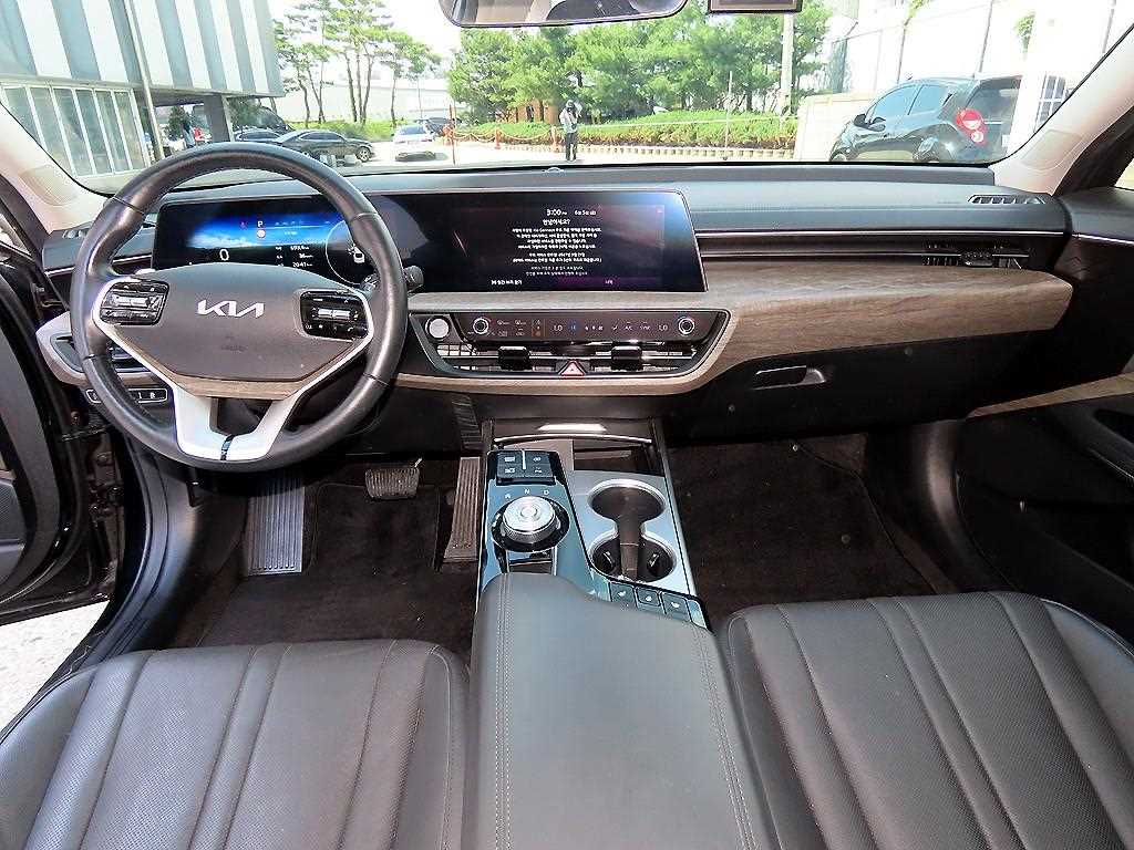 KIA K8 - Vista 7