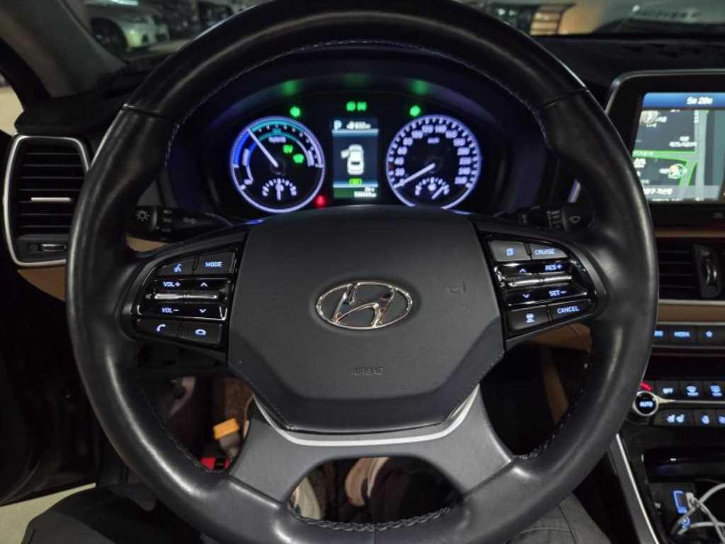 HYUNDAI Grandeur - Vista 6