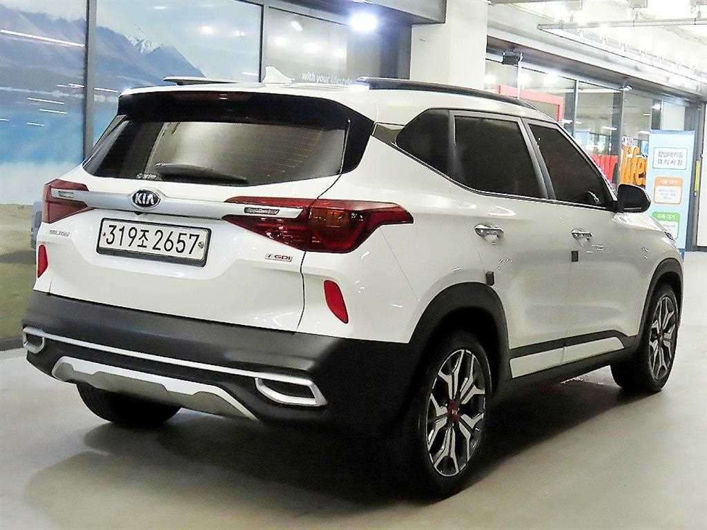KIA Seltos - Vista 4