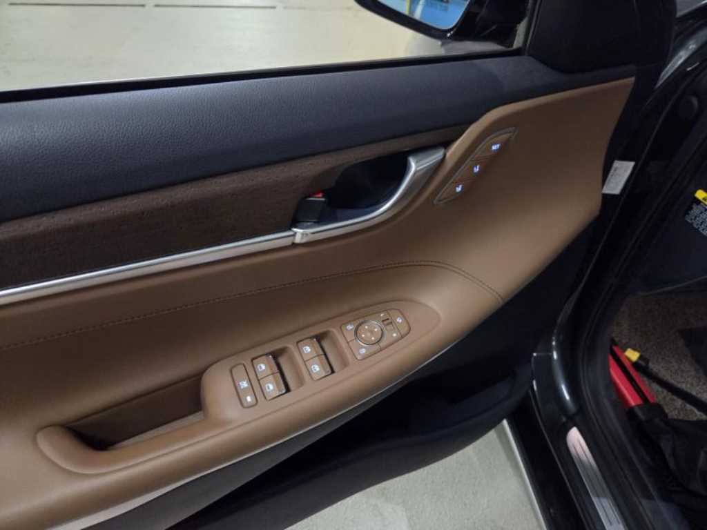 HYUNDAI Grandeur - Vista 12