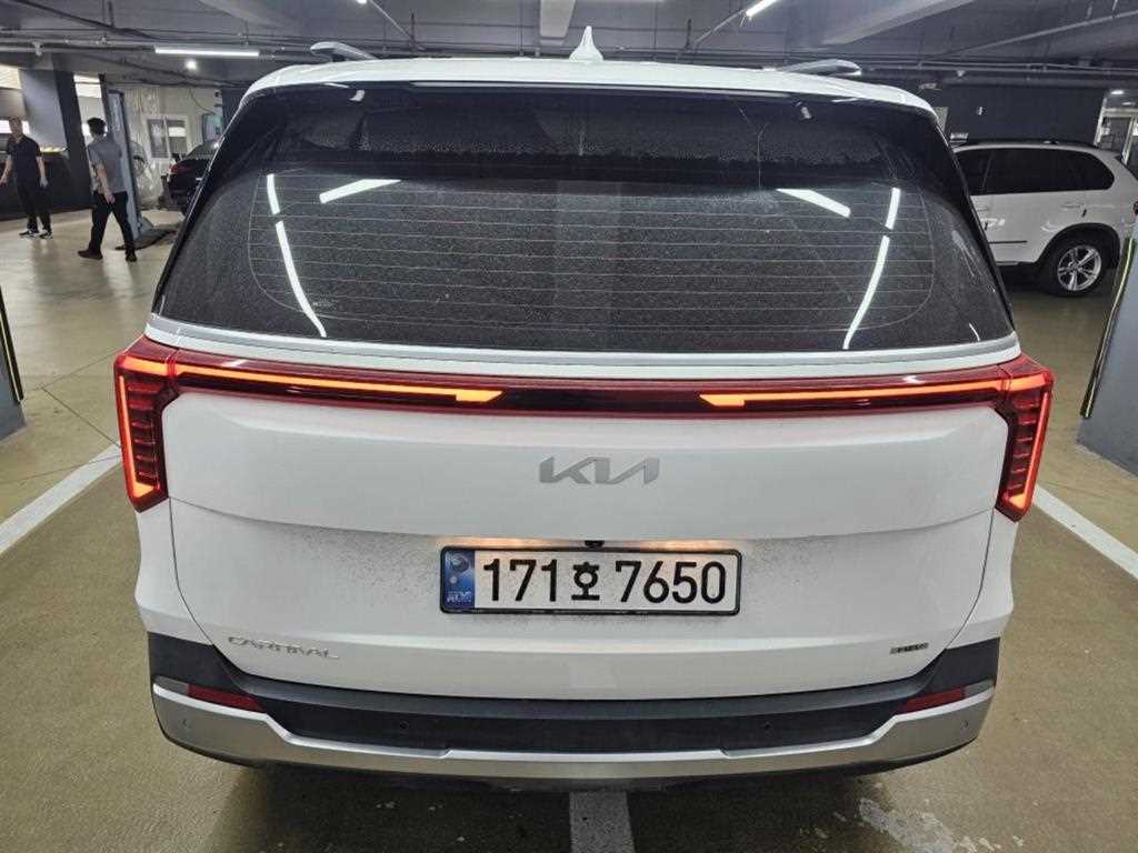 KIA Carnival - Vista 4