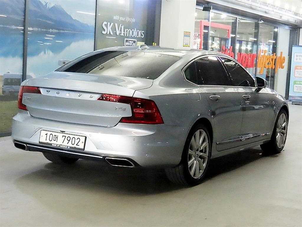 Volvo S90 - Vista 4