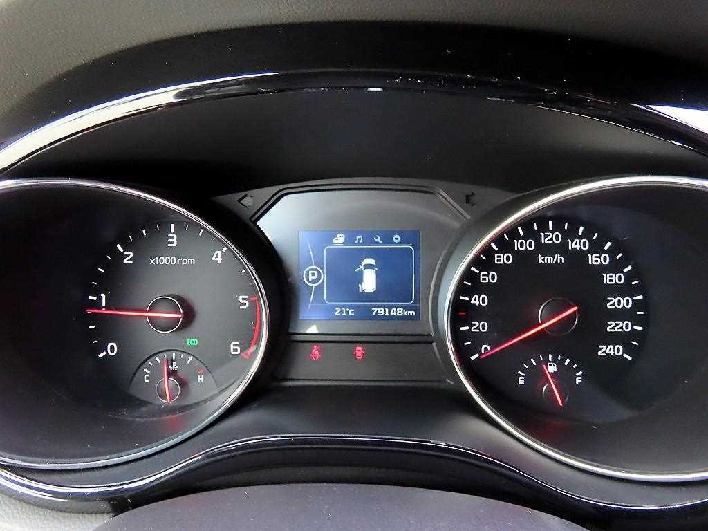 KIA Carnival - Vista 10