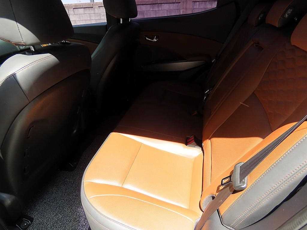 Ssangyong Tivoli - Vista 6