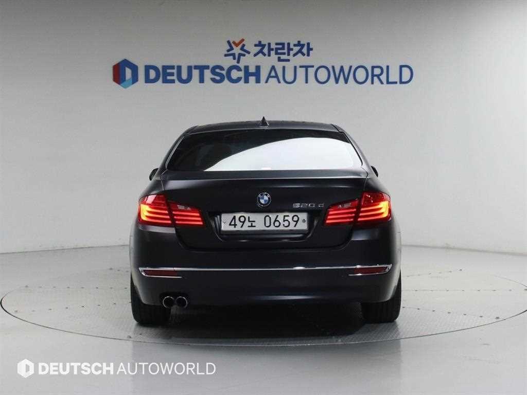 BMW 5 Series - Vista 4