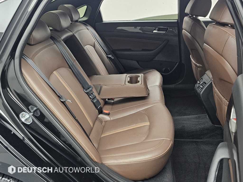 HYUNDAI Sonata - Vista 12