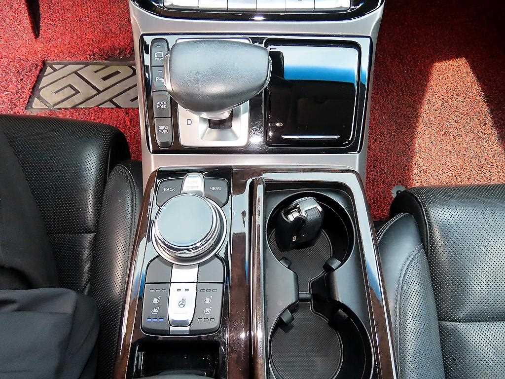 Genesis EQ900 - Vista 11
