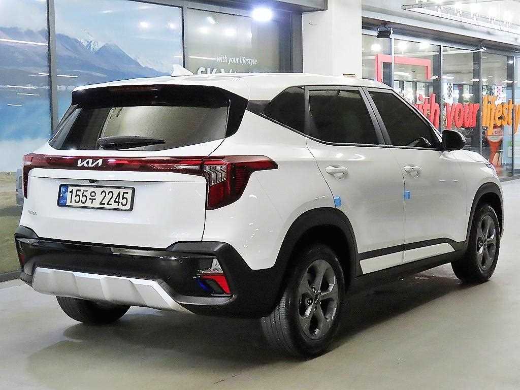 KIA Seltos - Vista 4