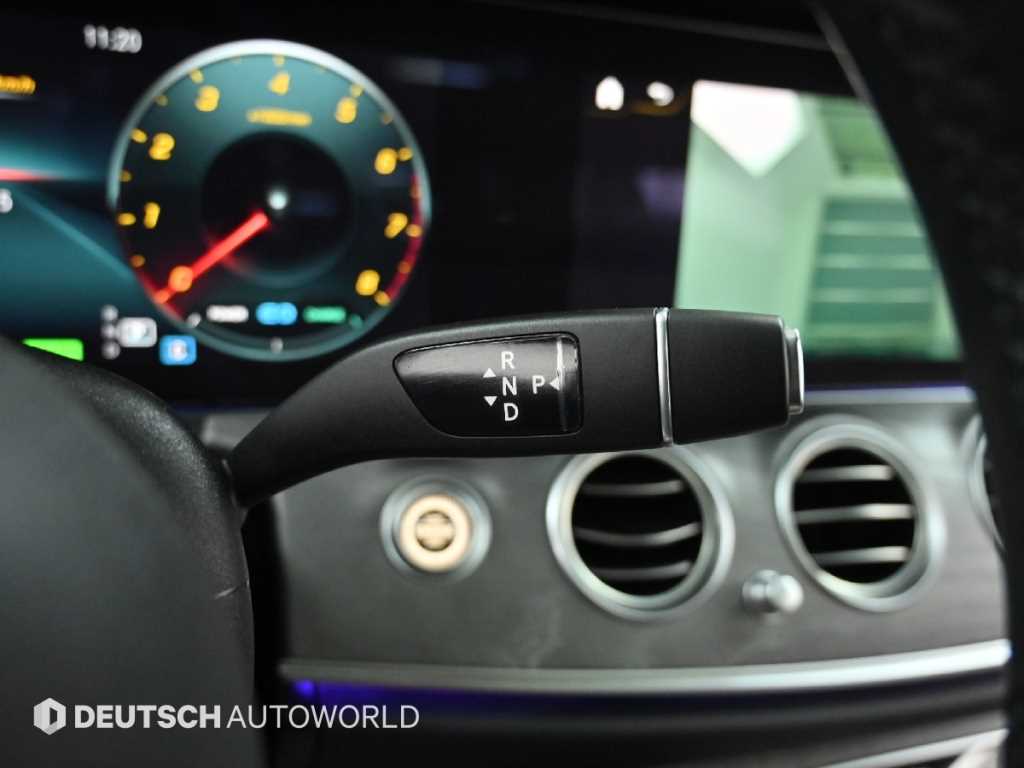 Mercedes Benz E class - Vista 9