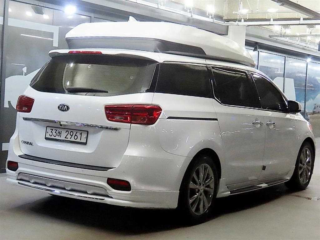 KIA Carnival - Vista 4