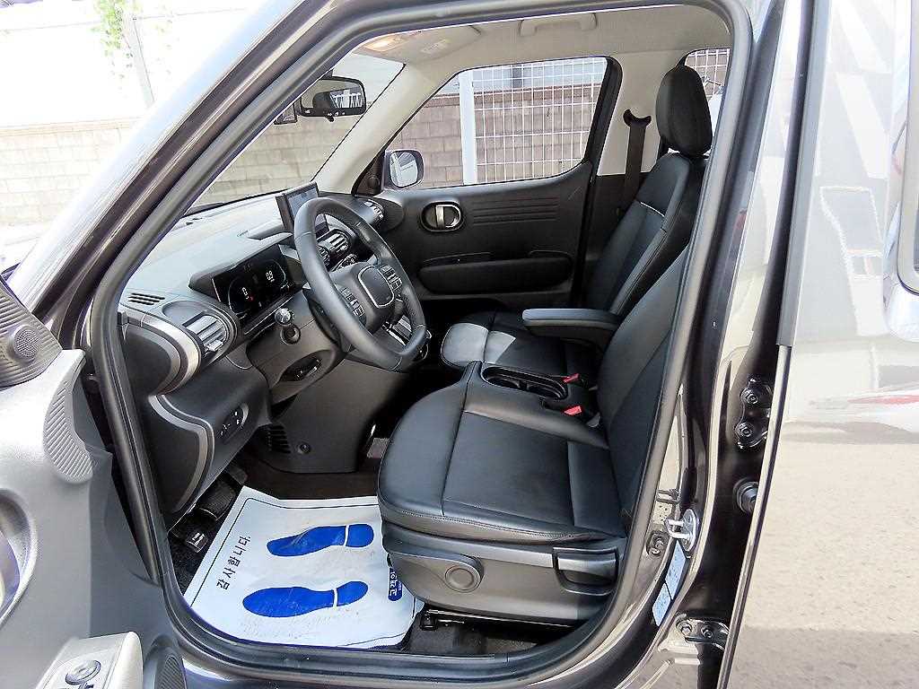 HYUNDAI Casper - Vista 5
