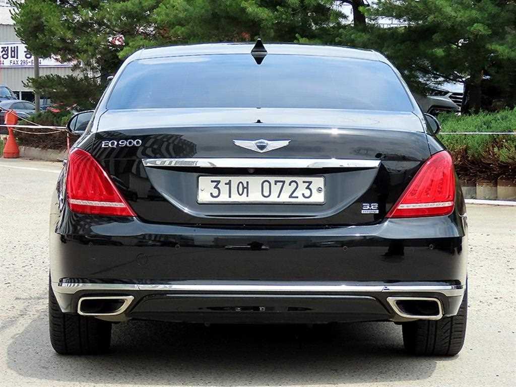 Genesis EQ900 - Vista 4