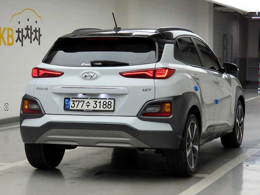 HYUNDAI Kona - Vista 3