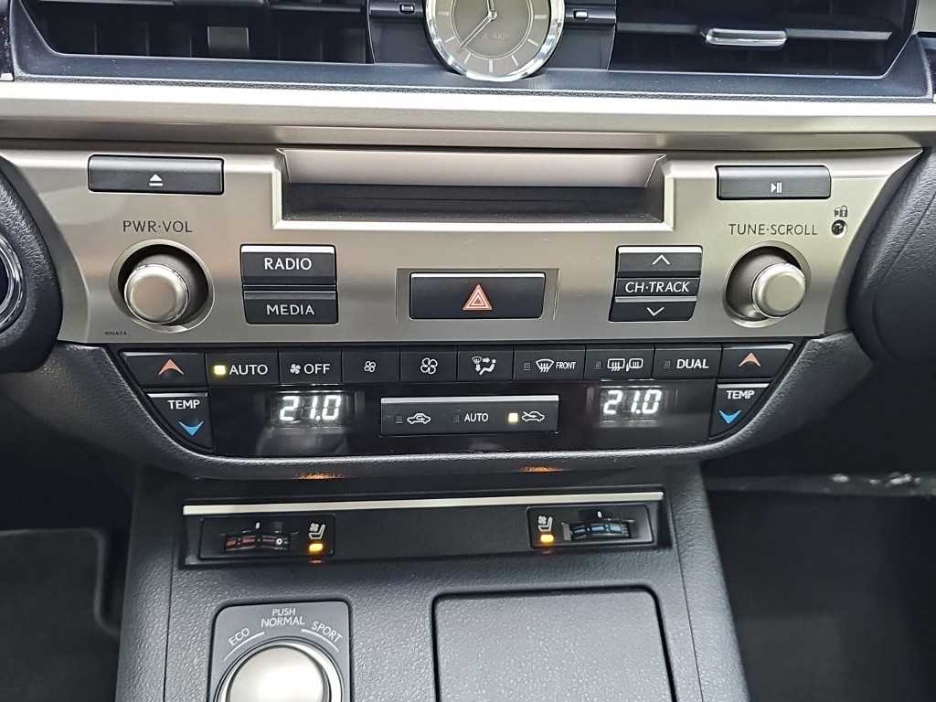 Lexus ES - Vista 10