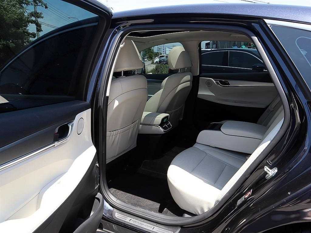 HYUNDAI Grandeur - Vista 7