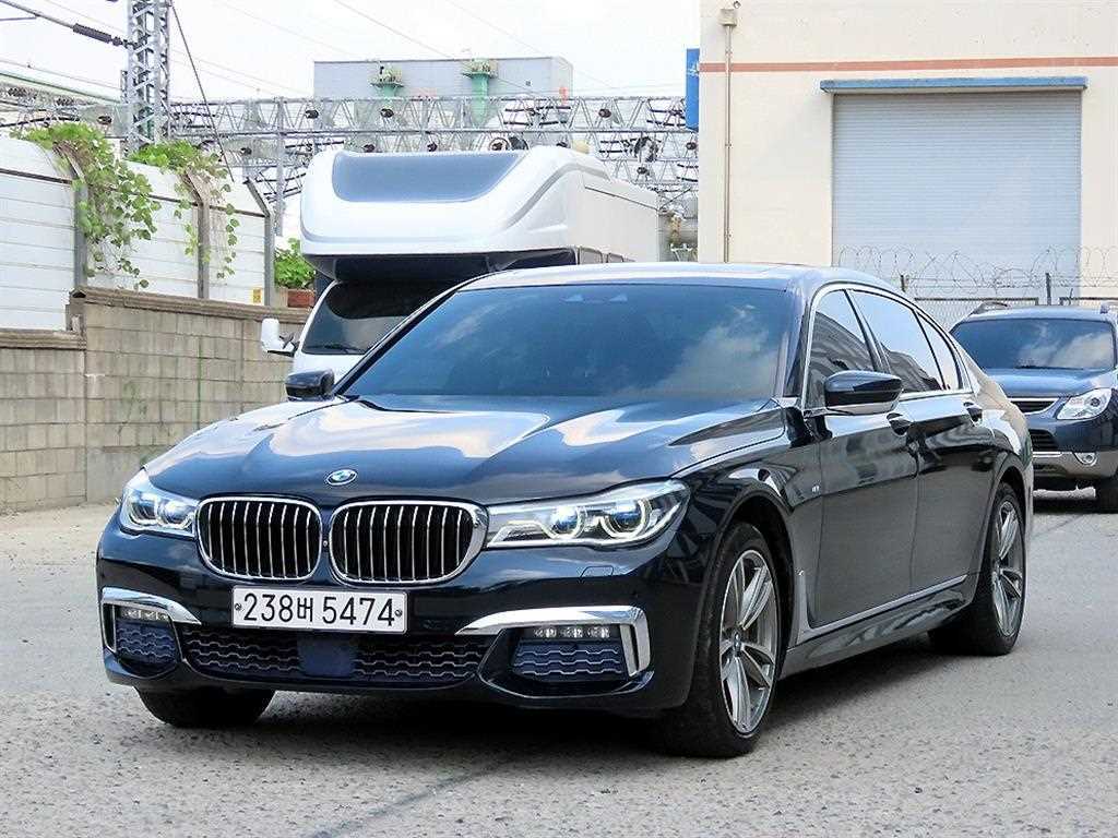 BMW 7 Series - Vista 2
