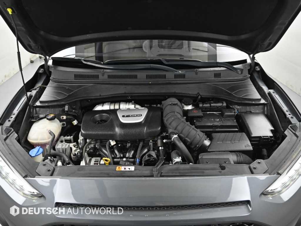 HYUNDAI Kona - Vista 6
