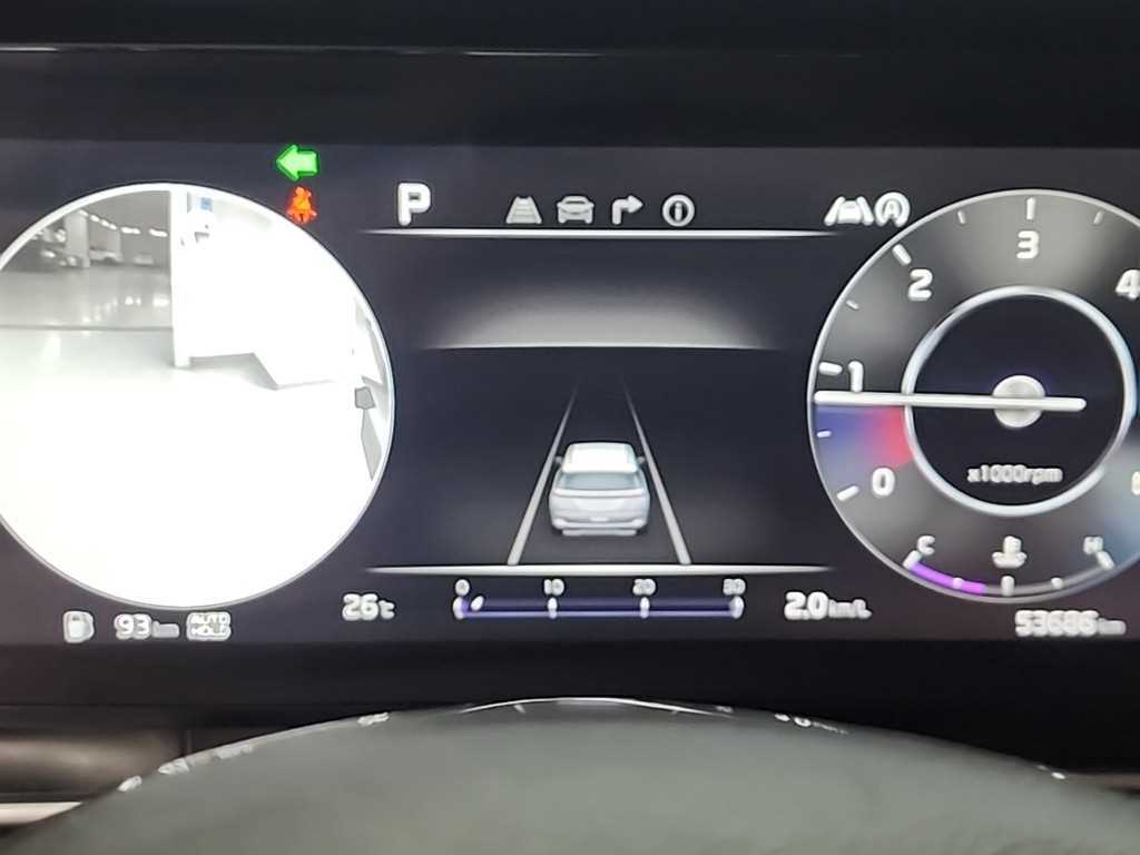 KIA Carnival - Vista 6
