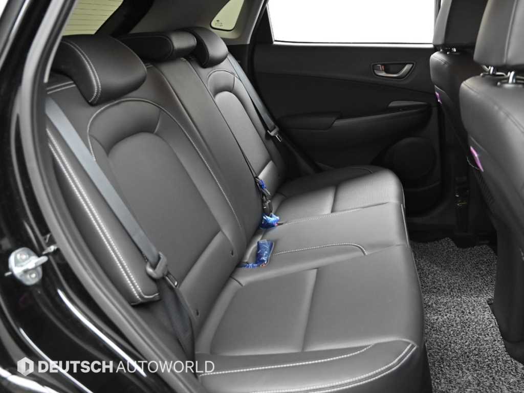 HYUNDAI Kona - Vista 12